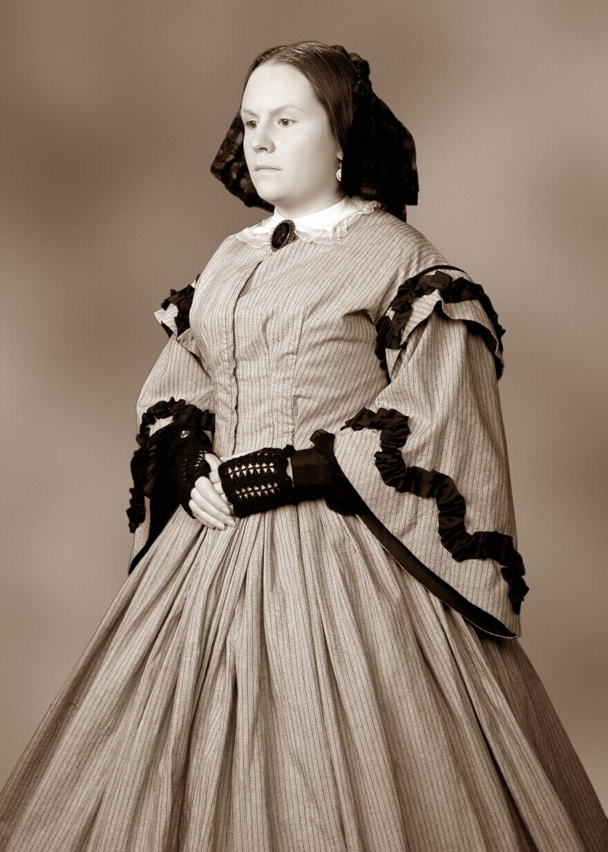 Laura Keyes as Mary Todd Lincoln
