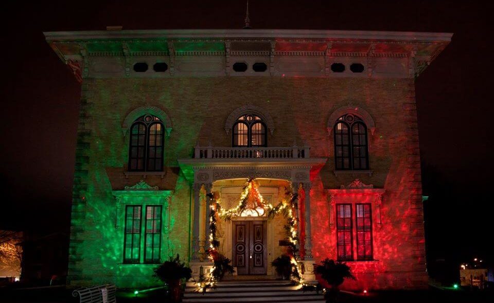 Lincoln-Tallman House Christmas exterior lights